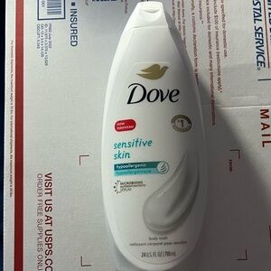 Dove Sensitive Skin body wash